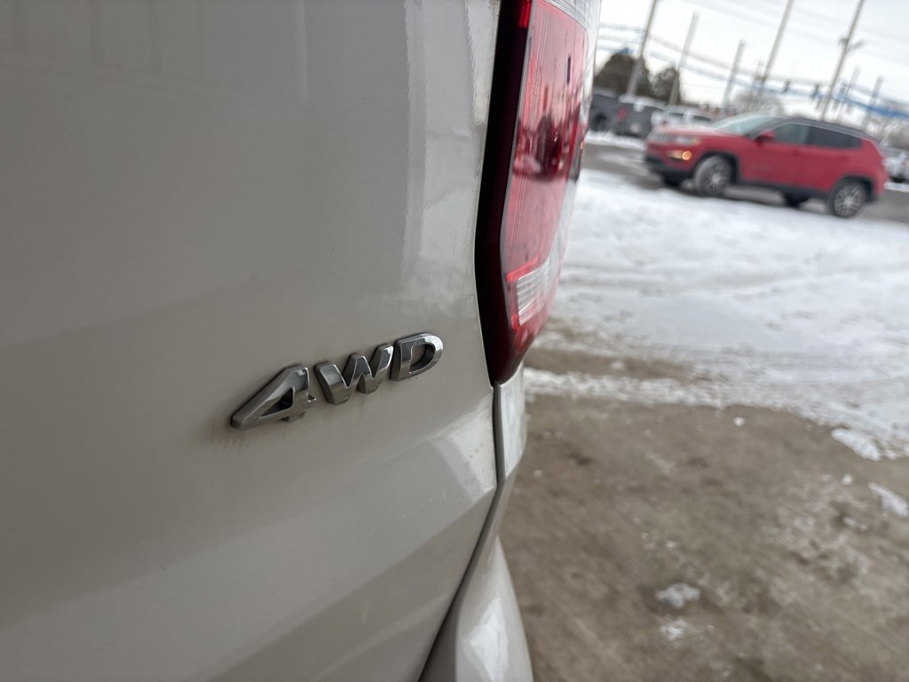 Used 2017 Ford Explorer Limited image 34