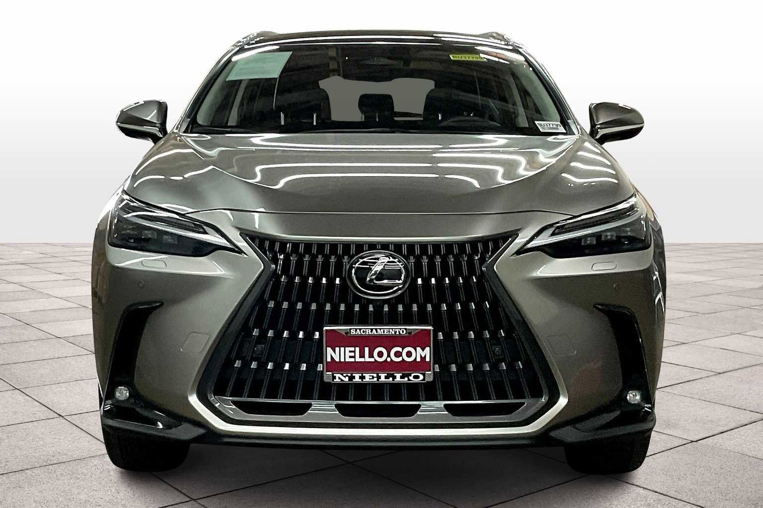 Used 2025 Lexus NX 350 AWD w/ Luxury Package image 3