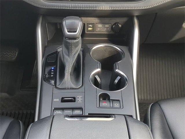 Used 2022 Toyota Highlander XLE image 18