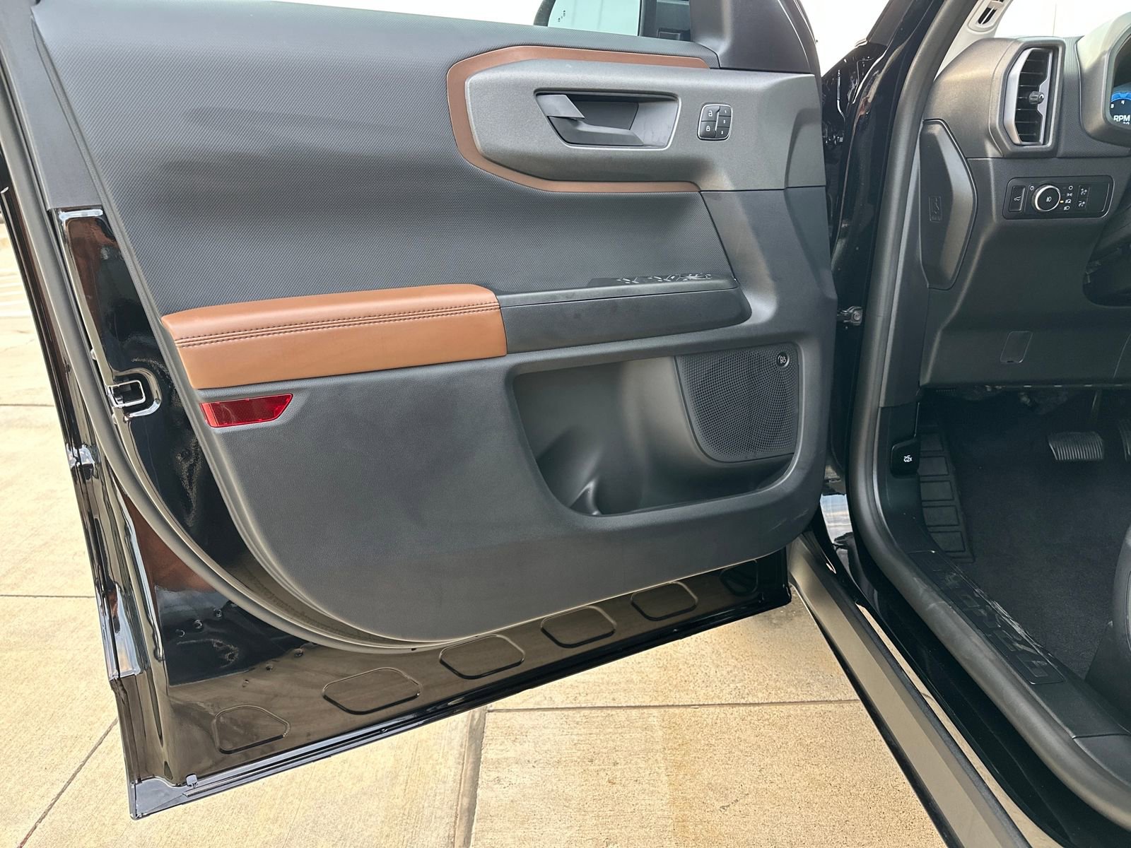 New 2025 Ford Bronco Sport Outer Banks w/ Outer Banks Tech Package+ AWD/4WD image 10