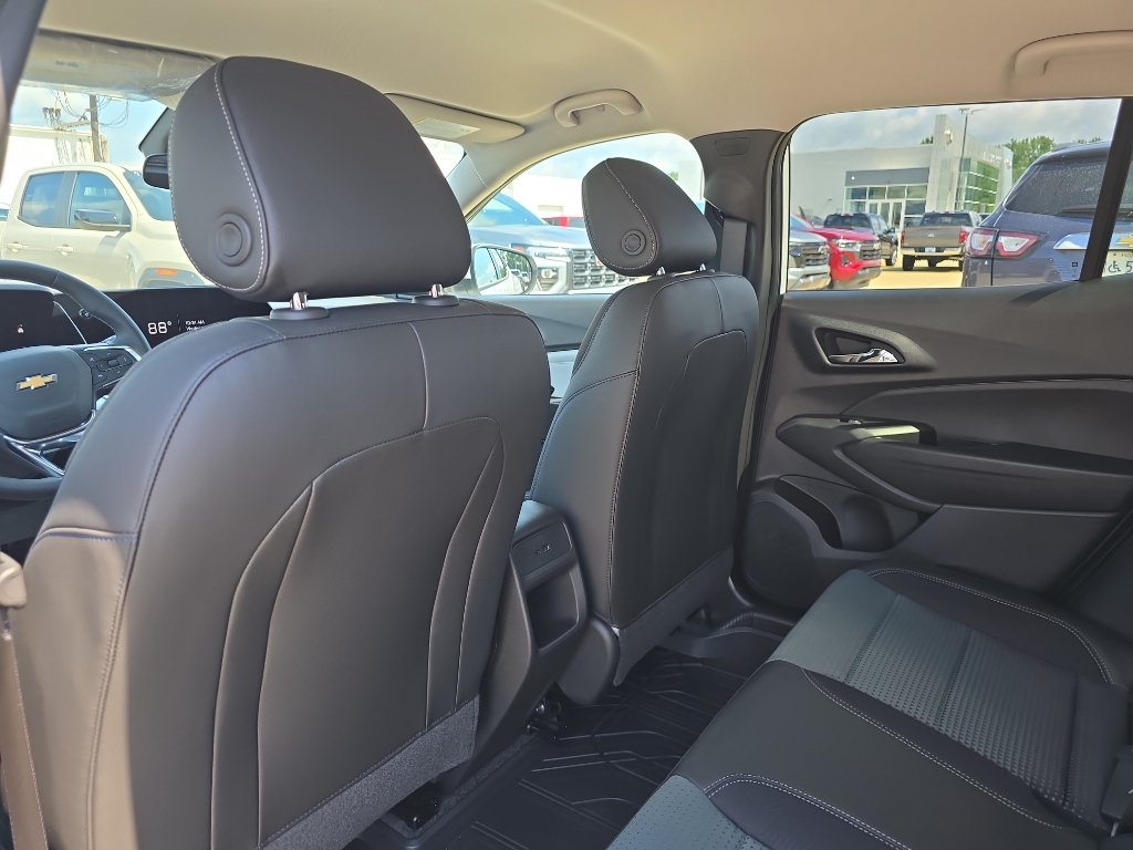 New 2026 Chevrolet Trax LT w/ Driver Confidence Package FWD image 9