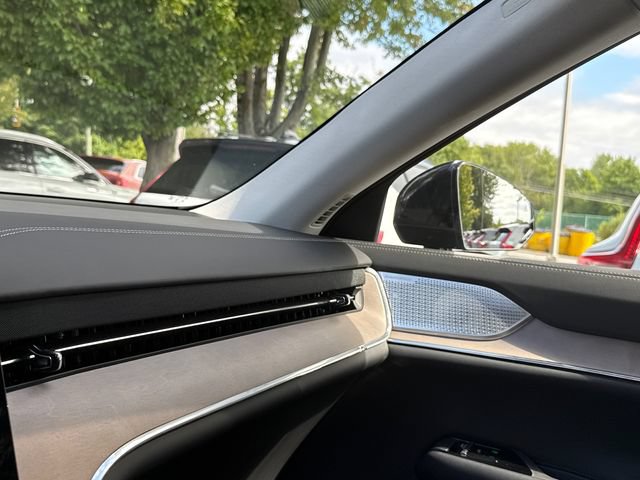 Certified 2025 Volvo EX90 Ultra AWD/4WD image 18