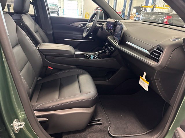 New 2027 Chevrolet Traverse LT w/ LPO, Floor Liner Package AWD/4WD image 21