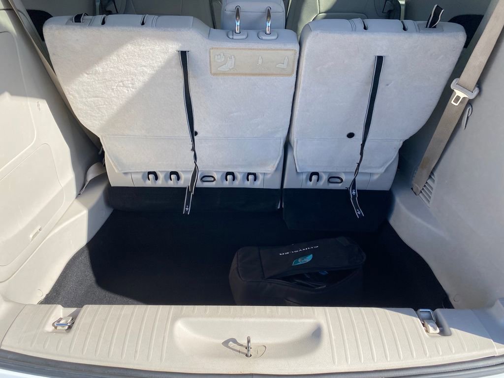 Used 2018 Chrysler Pacifica Touring Plus FWD image 11