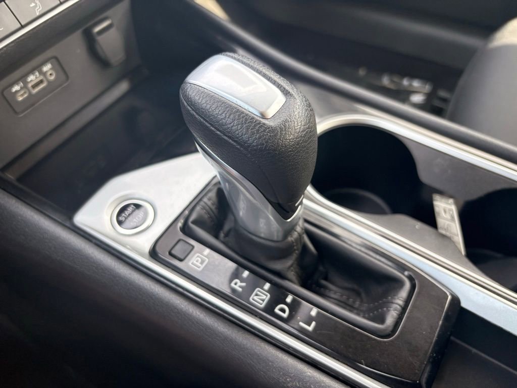 Used 2024 Nissan Altima 2.5 SV FWD image 22