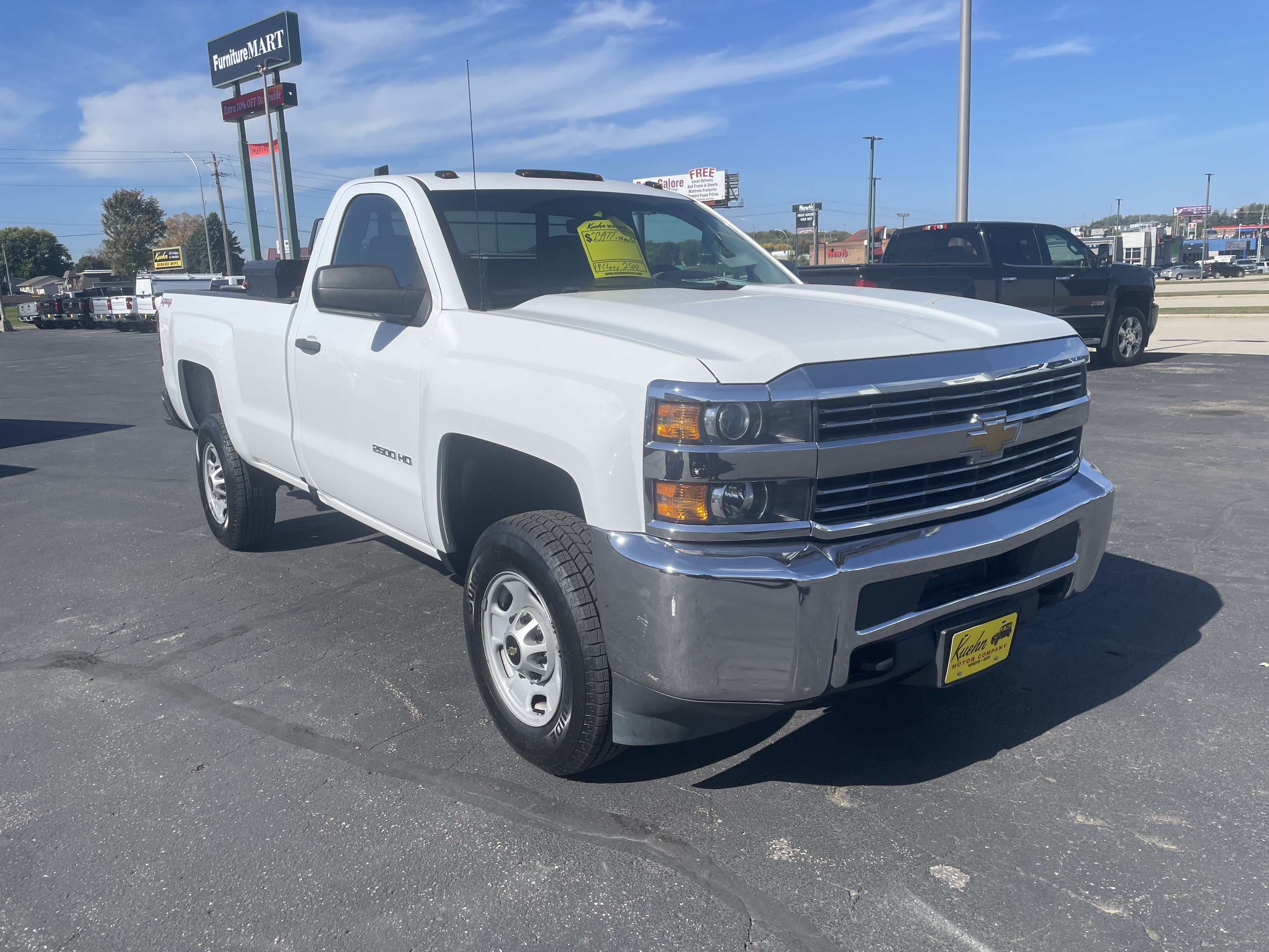 Used 2017 Chevrolet Silverado 2500 W/T w/ WT Convenience Package AWD/4WD image 2