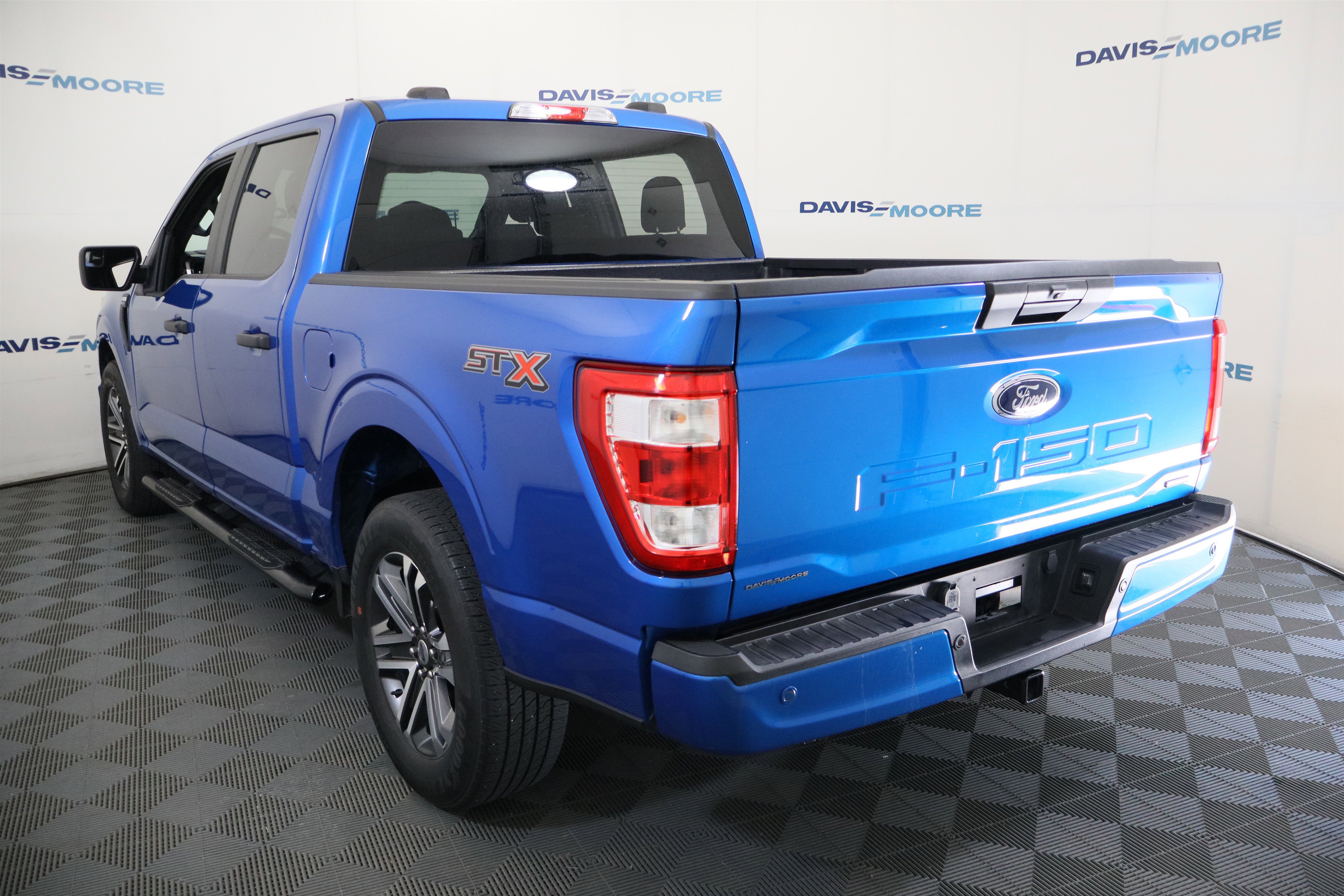 Used 2021 Ford F150 XL w/ STX Appearance Package RWD image 10