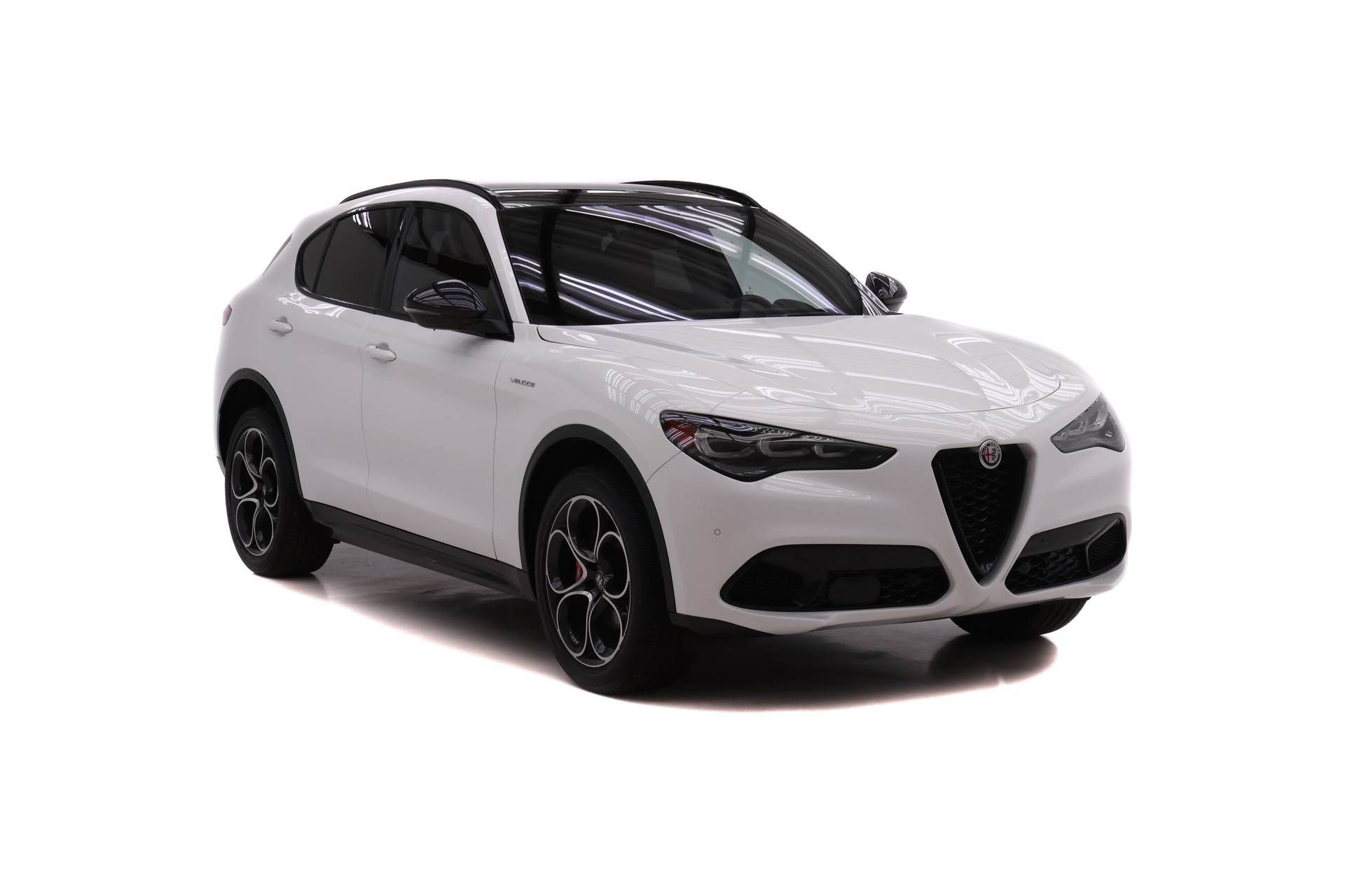 Certified 2024 Alfa Romeo Stelvio Veloce AWD/4WD image 2
