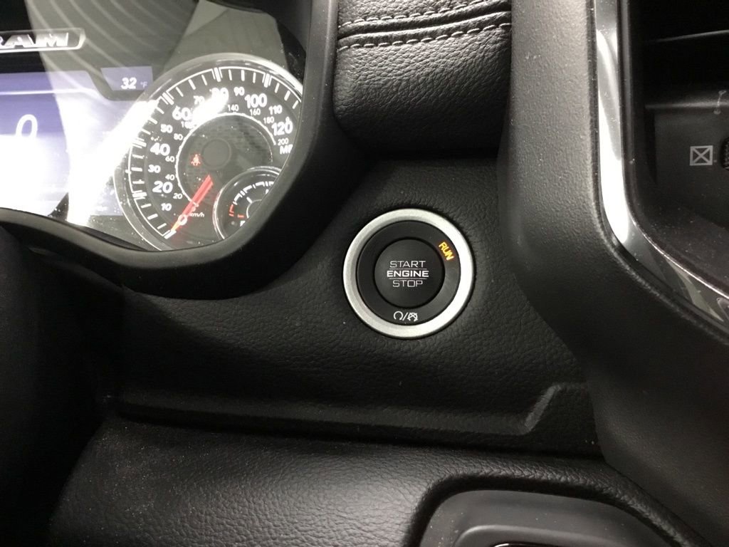 Used 2025 RAM 1500 Laramie AWD/4WD image 37