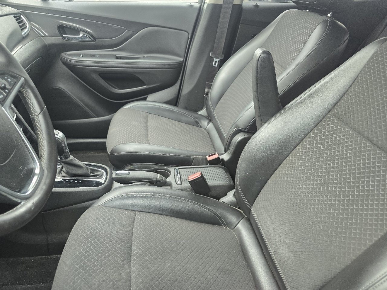 Used 2018 Buick Encore Preferred FWD image 19