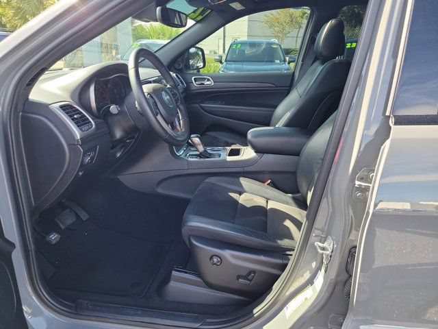Used 2022 Jeep Grand Cherokee Laredo X RWD image 15