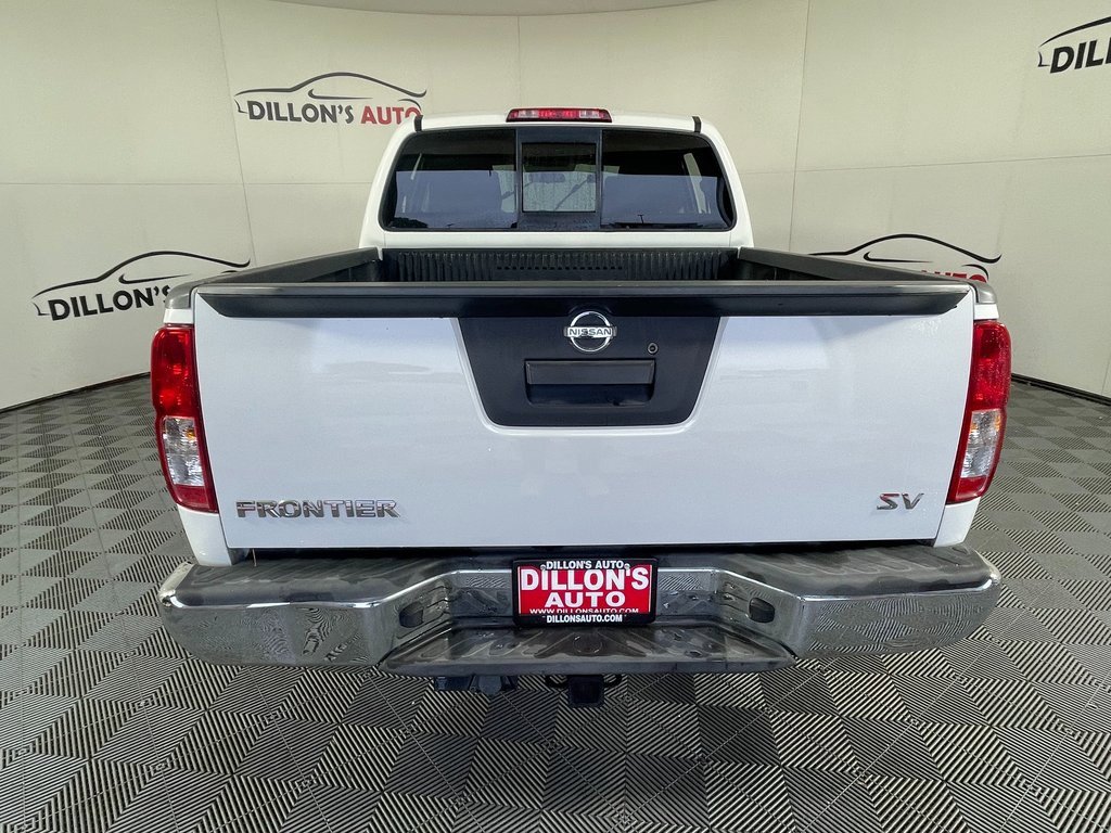 Used 2017 Nissan Frontier SV image 5