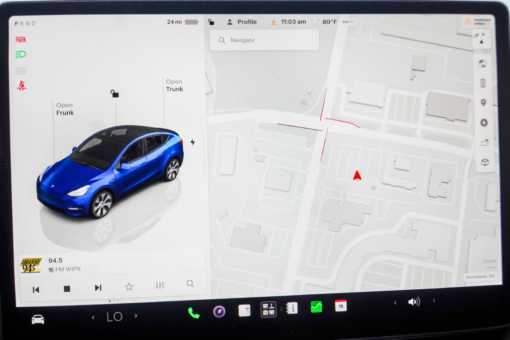 Used 2023 Tesla Model Y AWD image 25