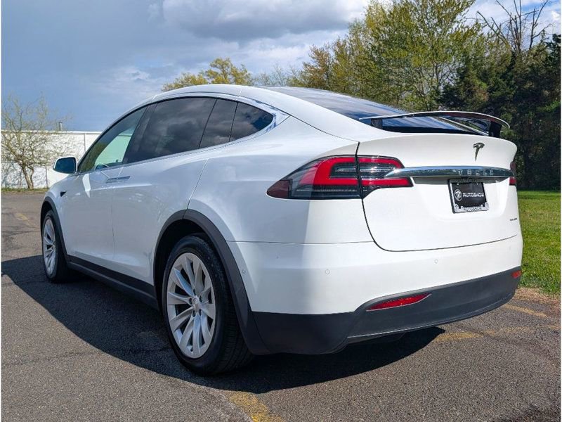 Used 2020 Tesla Model X Long Range image 9