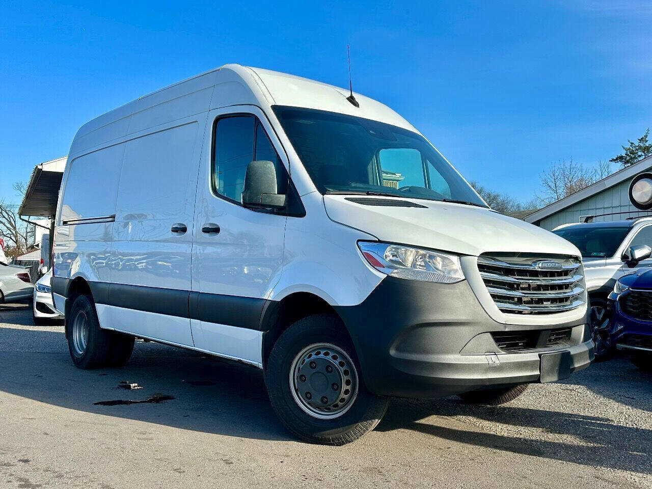 Used 2019 Freightliner Sprinter 3500 image 32