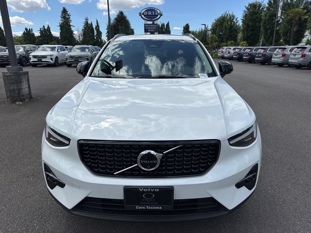 New 2026 Volvo XC40 B5 Plus w/ Climate Package AWD/4WD image 9
