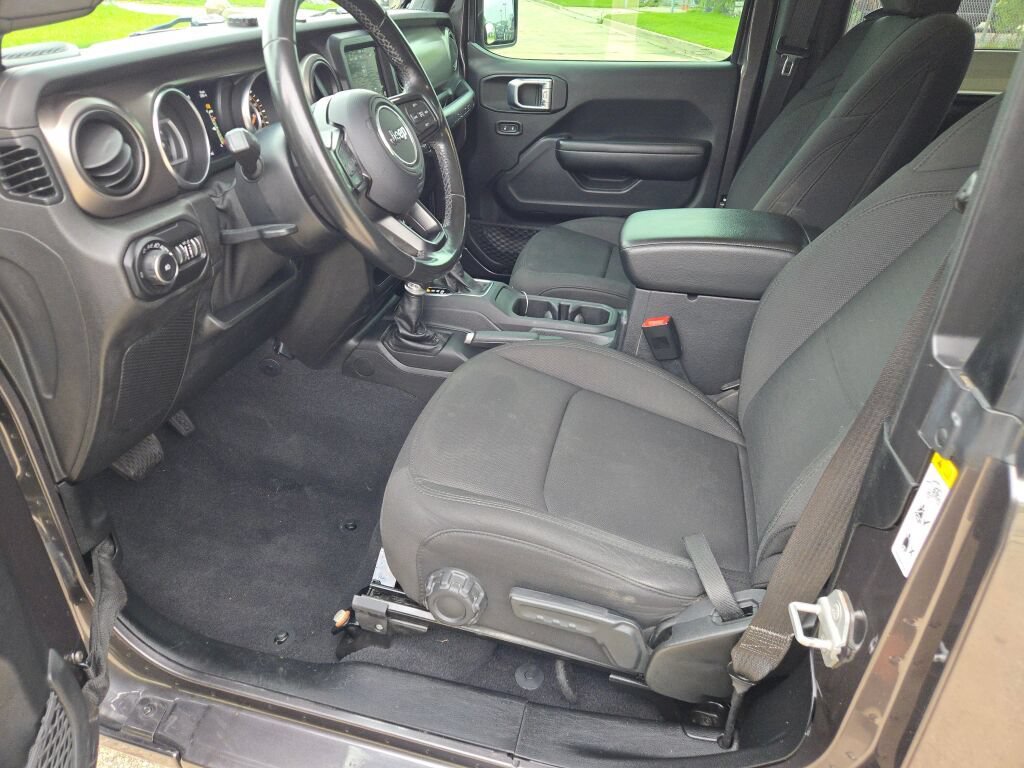 Used 2020 Jeep Wrangler Sport AWD/4WD image 18