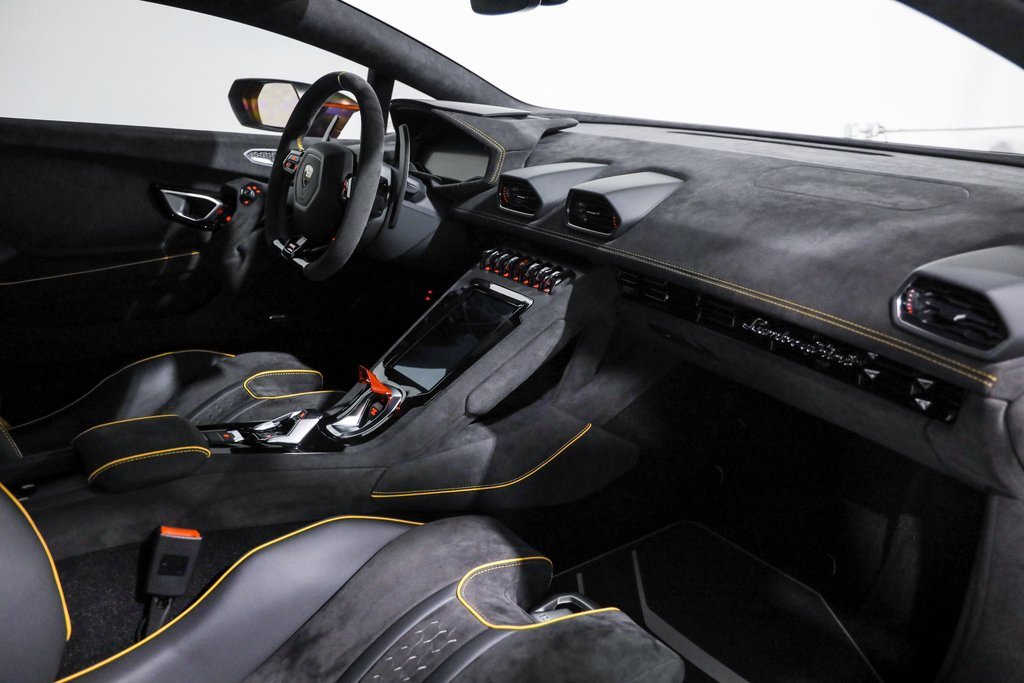 Used 2023 Lamborghini Huracan Sterrato image 27
