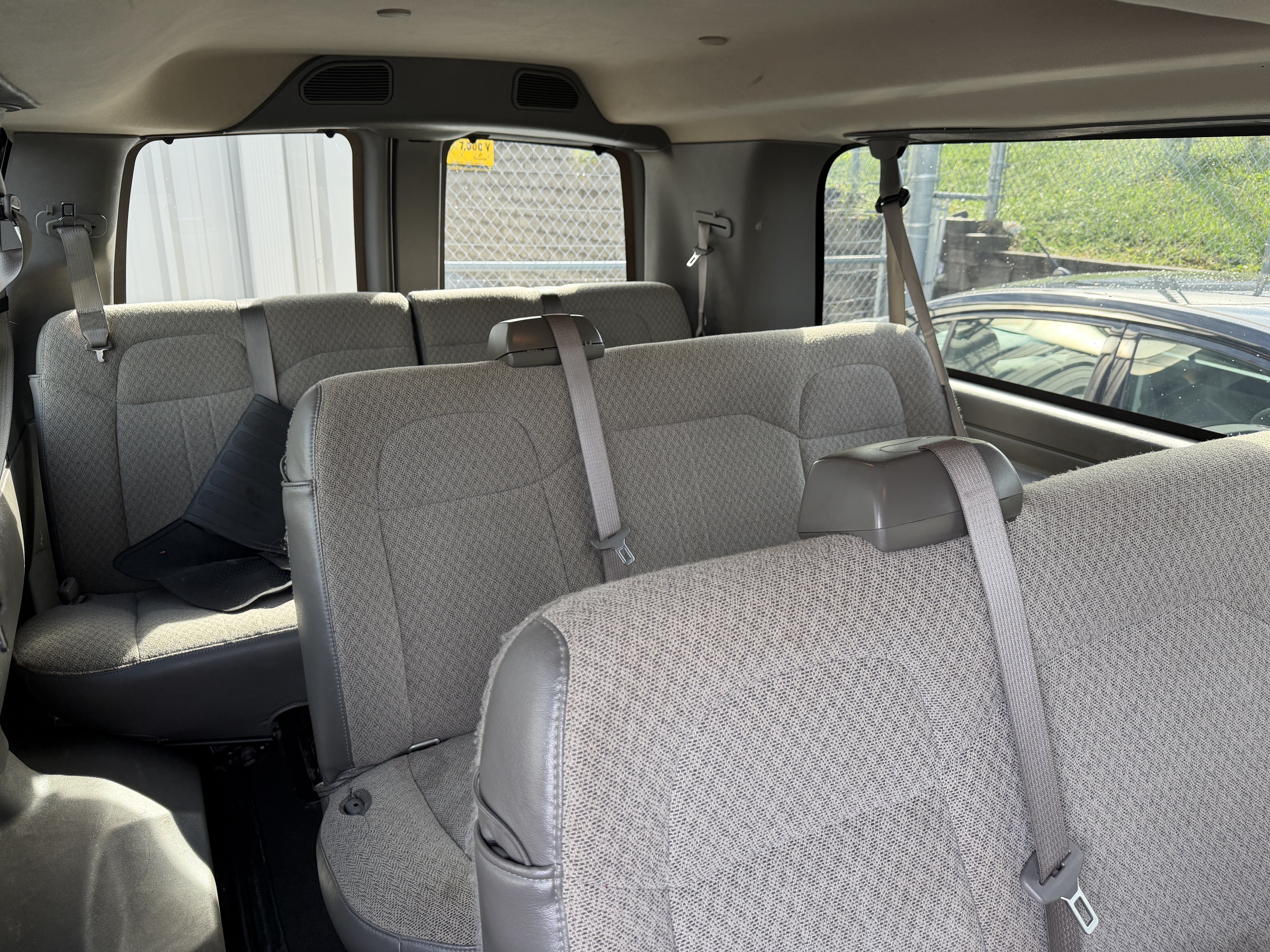 Used 2025 Chevrolet Express 3500 LT w/ LT Preferred Equipment Group RWD image 23