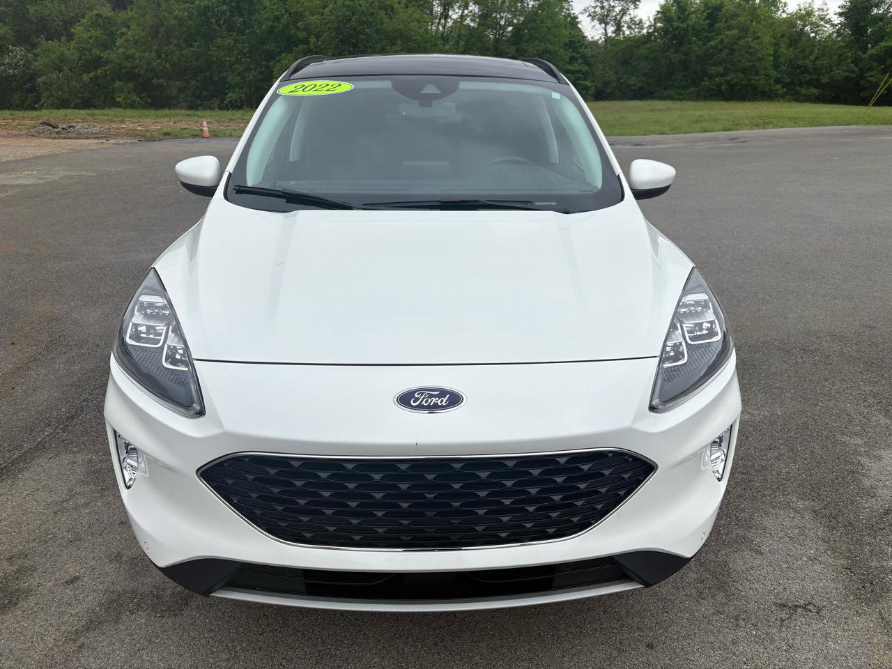 Used 2022 Ford Escape Titanium w/ Class II Trailer Tow Package AWD/4WD image 8