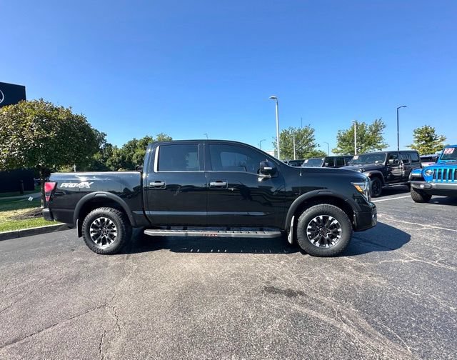 Used 2021 Nissan Titan PRO-4X w/ Pro-4x Convenience Package AWD/4WD image 16
