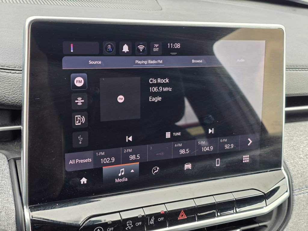 Used 2024 Jeep Compass Sport image 22