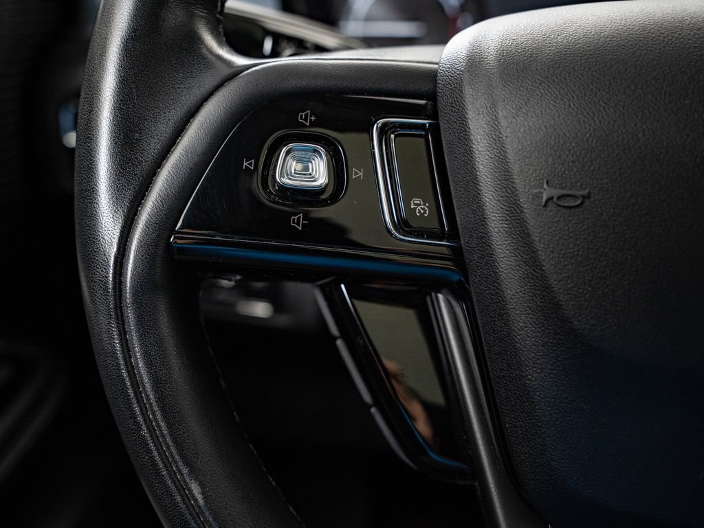 Used 2022 Lincoln Corsair AWD w/ Premium Package image 27