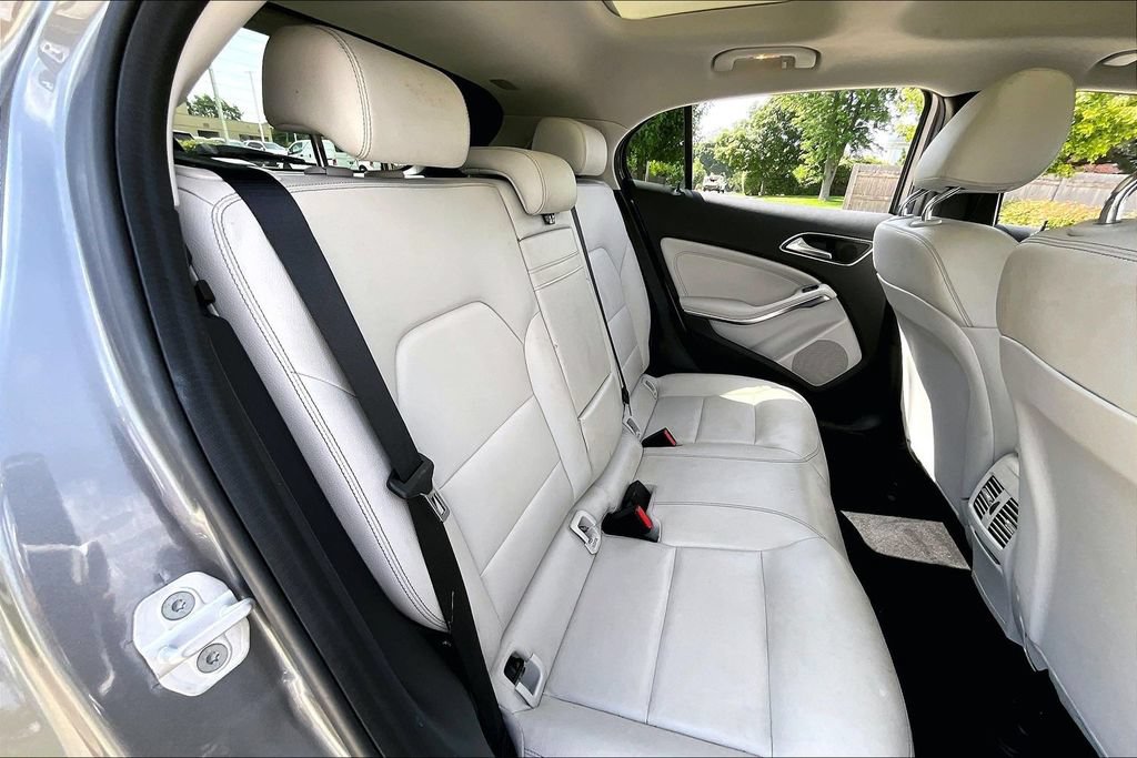 Used 2016 Mercedes-Benz GLA 250 4MATIC image 30