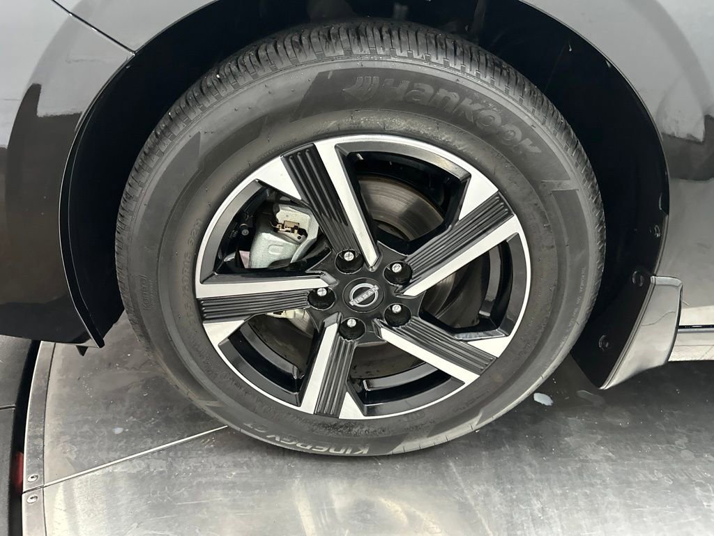 Used 2025 Nissan Sentra SV FWD image 27
