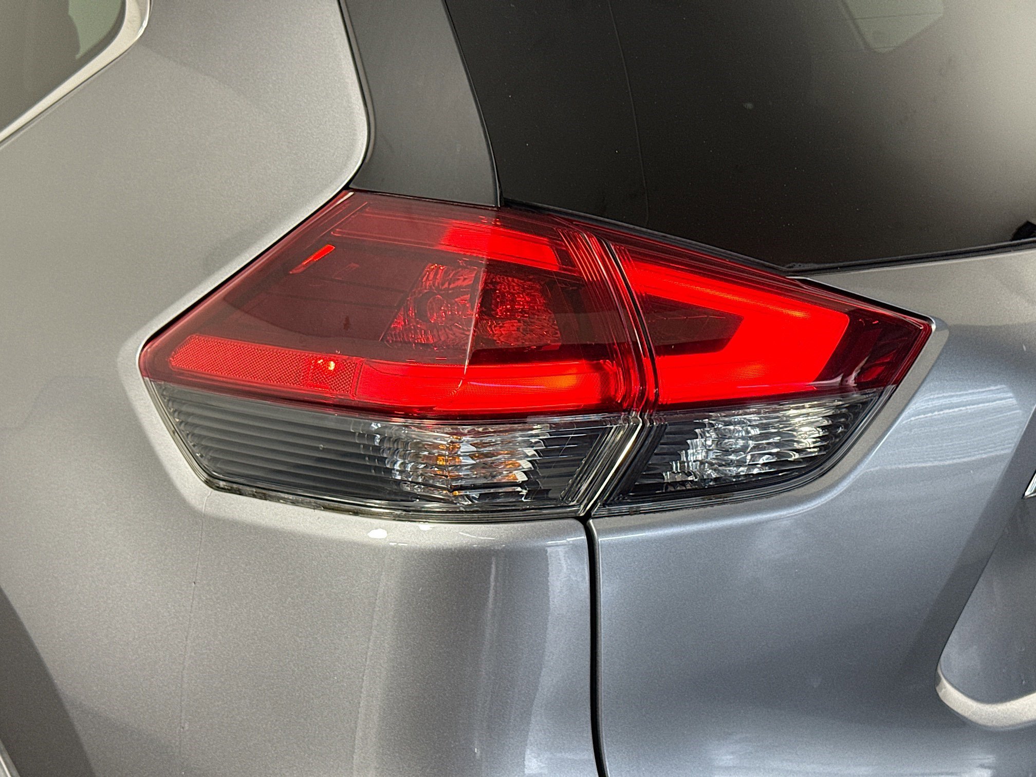 Used 2019 Nissan Rogue SV image 36