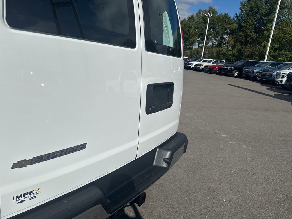 New 2025 Chevrolet Express 3500 Extended w/ Driver Convenience Package RWD image 25