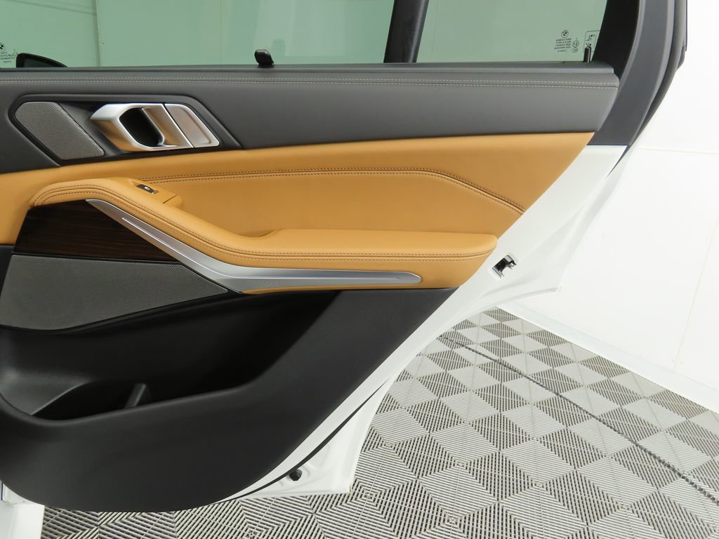 New 2026 BMW X5 xDrive40i w/ M Sport Package image 27