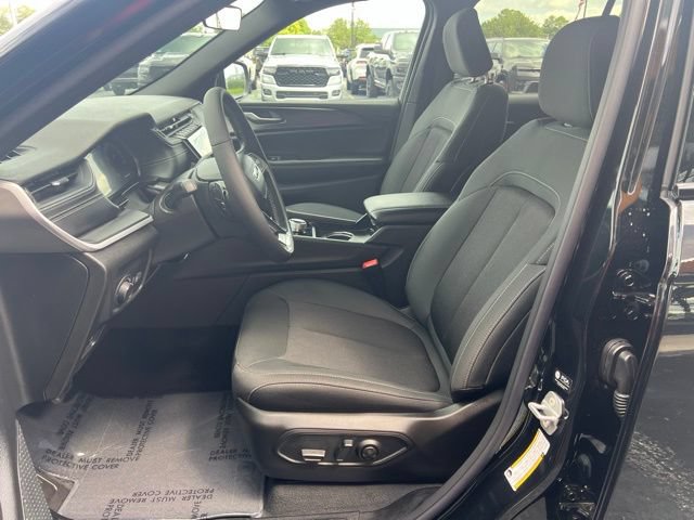 New 2026 Jeep Grand Cherokee Laredo X AWD/4WD image 7