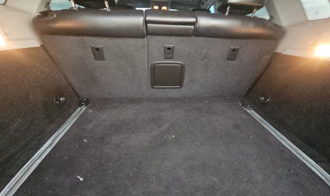 Used 2016 Cadillac SRX Luxury w/ Driver Awareness Package FWD image 6