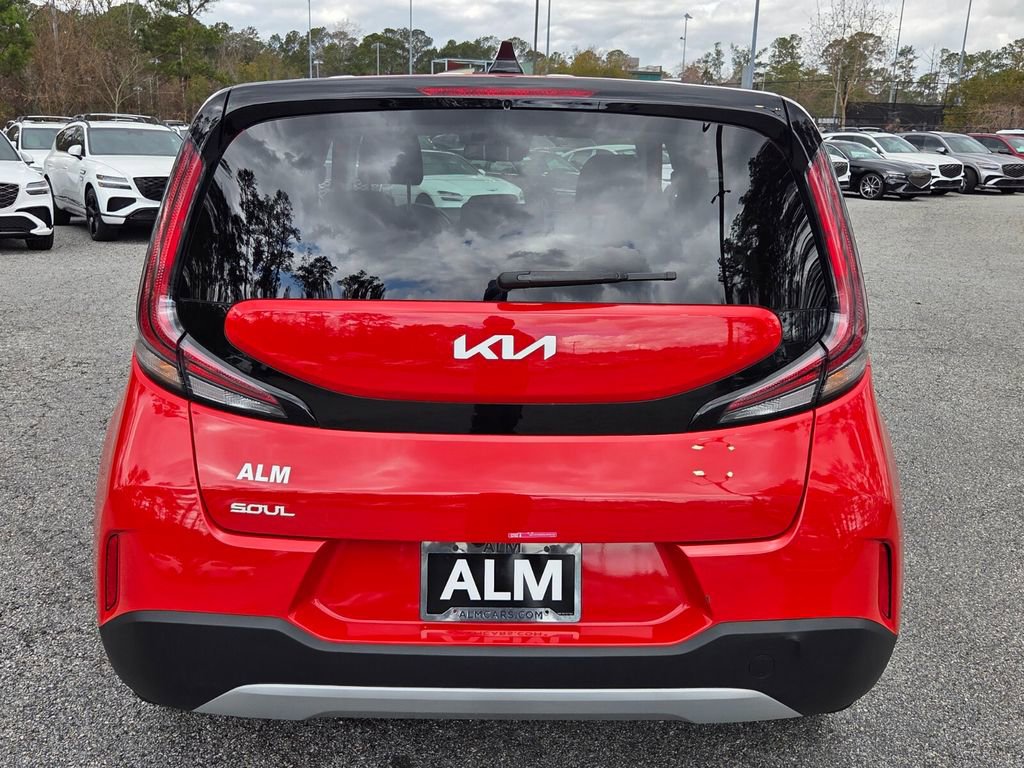 Used 2025 Kia Soul LX w/ LX Technology Package image 11