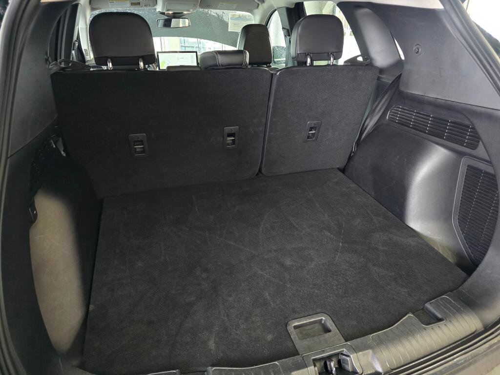 Used 2024 Ford Escape Platinum image 15