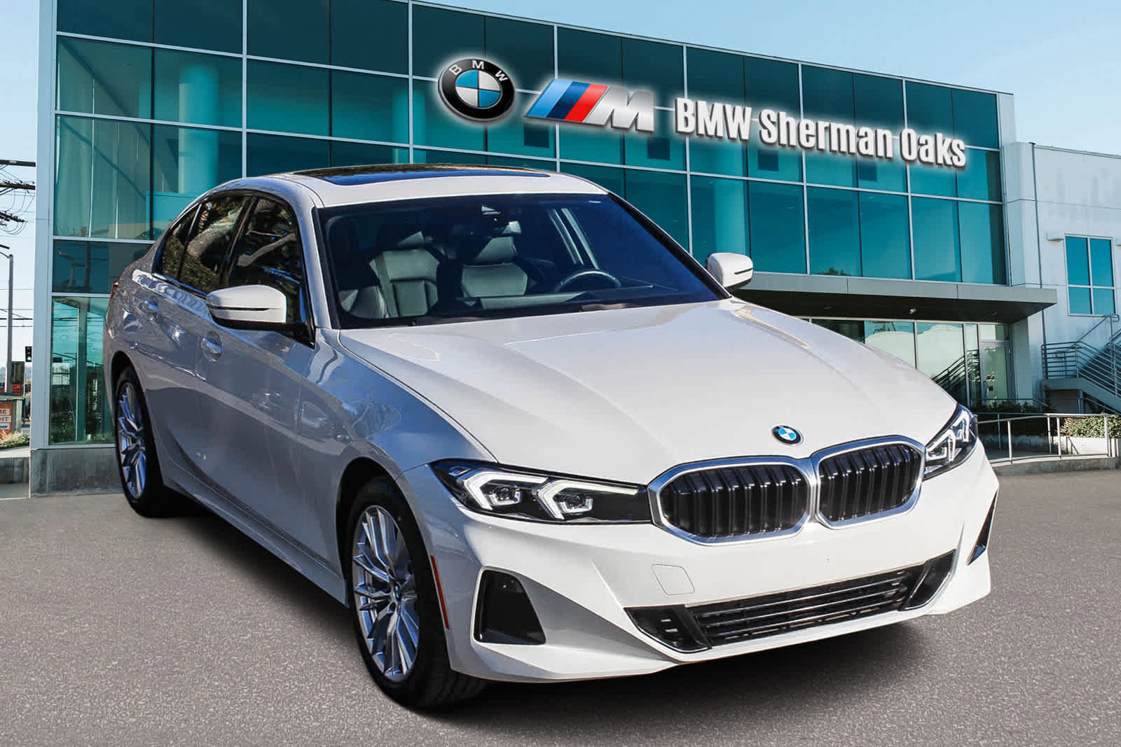 Certified 2023 BMW 330i Sedan image 3