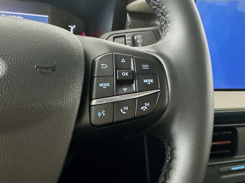 Used 2025 Ford Maverick Lariat w/ 4K Tow Package image 26