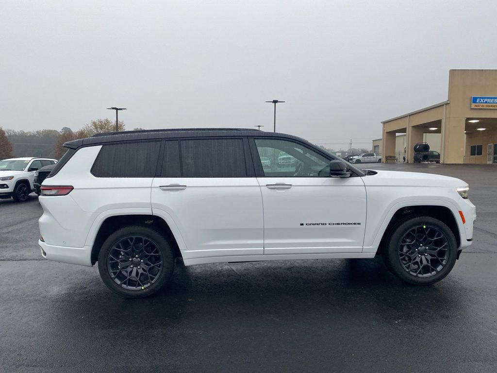 New 2025 Jeep Grand Cherokee L Summit w/ Obsidian Package image 8