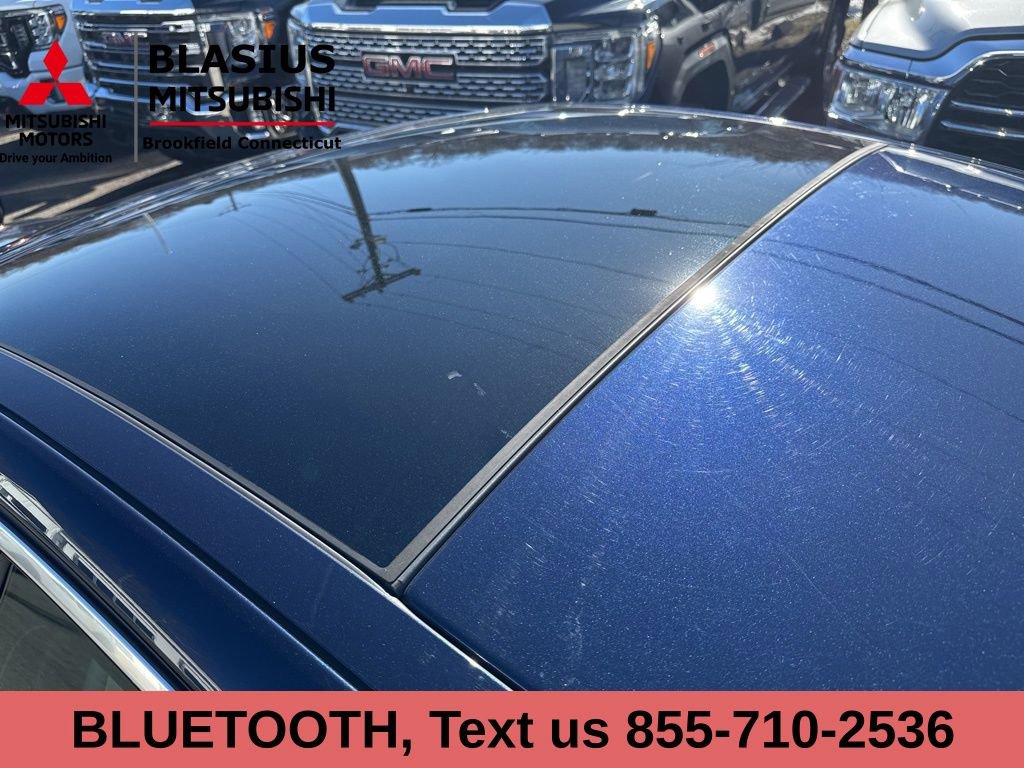 Used 2017 Jaguar XE Premium image 8