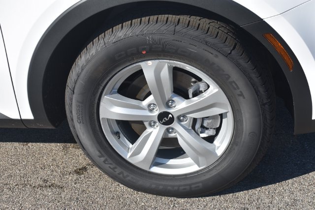 New 2026 Kia Sorento LX FWD image 12