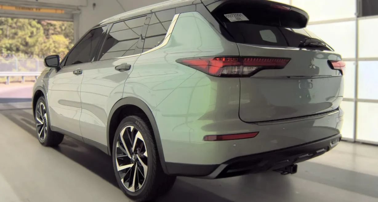 Used 2022 Mitsubishi Outlander SEL FWD image 8