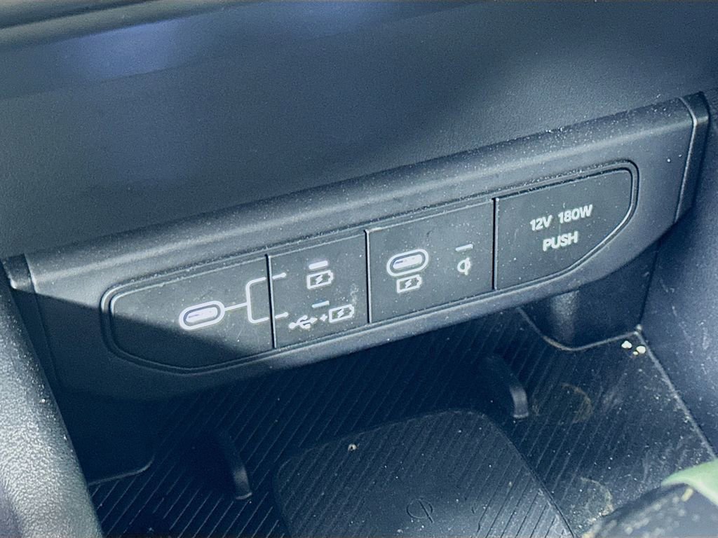 Used 2025 Kia K4 EX image 29