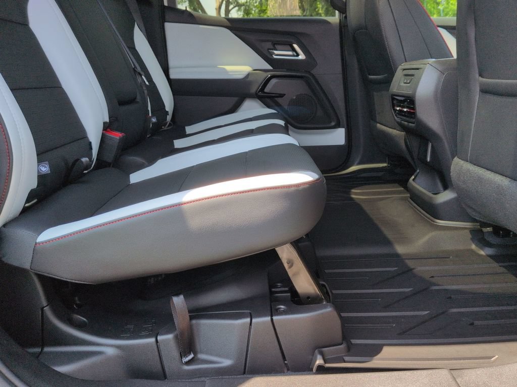 New 2026 Chevrolet Silverado EV 4x4 Crew Cab image 21