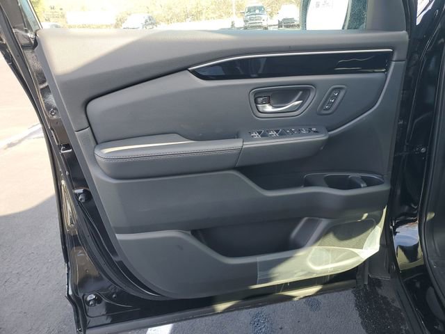 New 2025 Honda Pilot Touring image 39