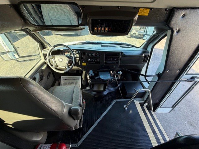 Used 2008 Chevrolet Express 3500 w/ School Bus Package image 19