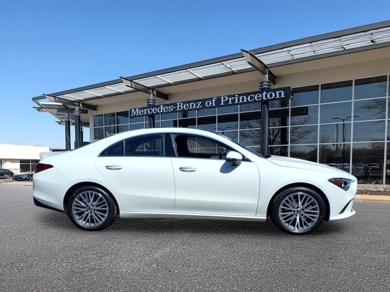 Certified 2022 Mercedes-Benz CLA 250 4MATIC image 2