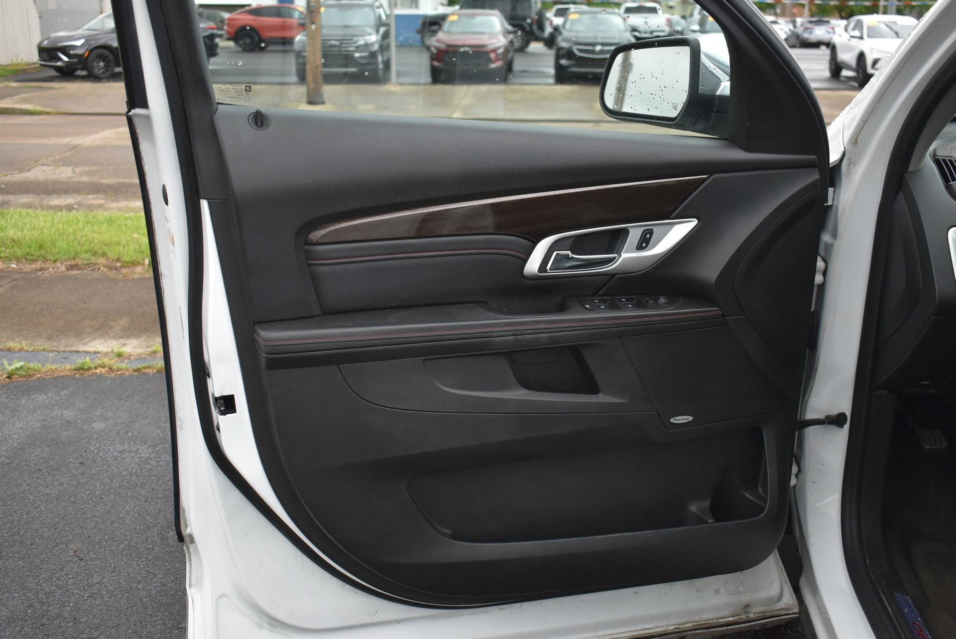 Used 2015 GMC Terrain Denali FWD image 11