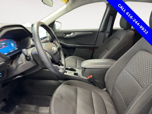 Used 2023 Ford Escape Active w/ Tech Pack #2 image 9