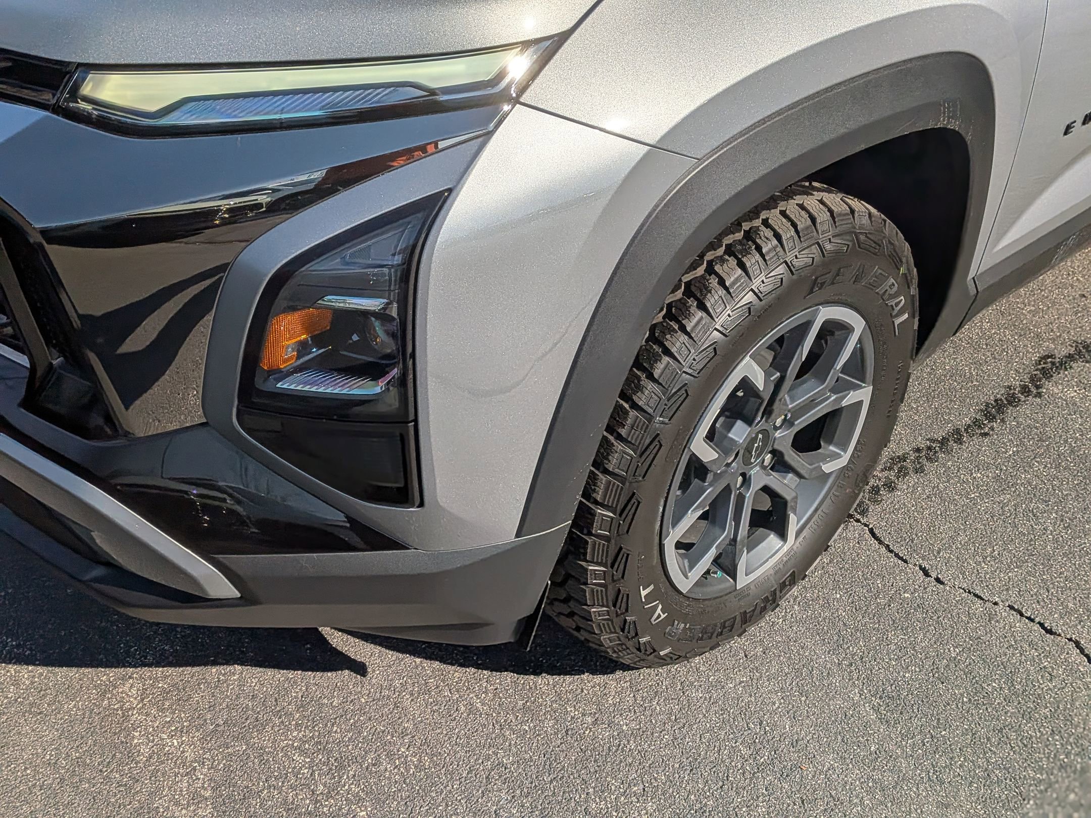 New 2026 Chevrolet Equinox ACTIV w/ Convenience Package III image 10